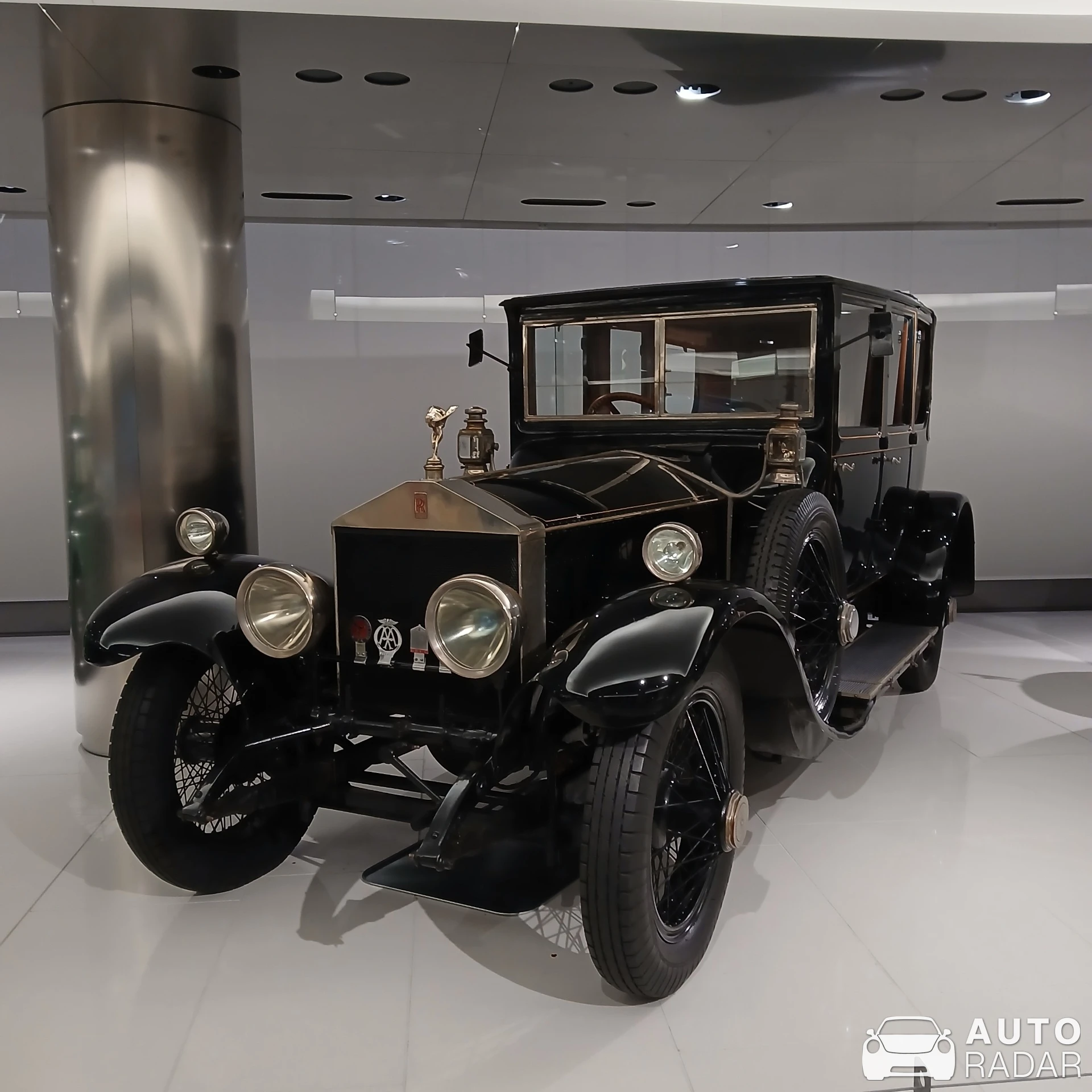 Rolls-Royce Ghost Series II Silver Ghost Collection spotted in Monaco