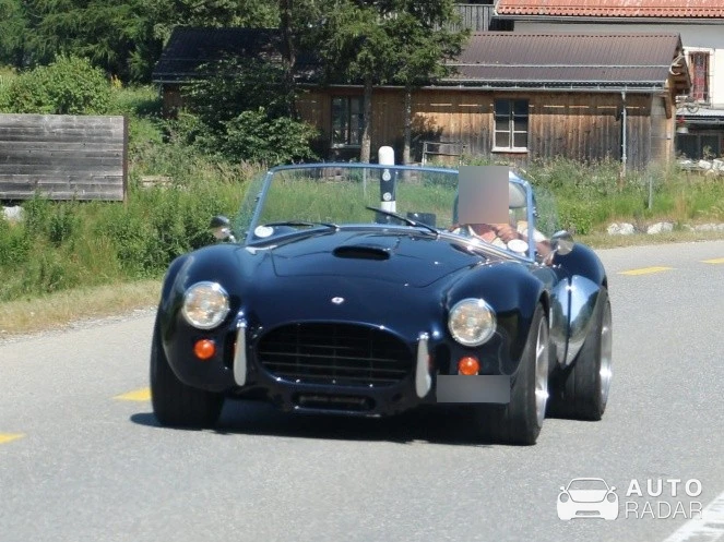 Shelby Cobra 427 Replica spotted in Savognin