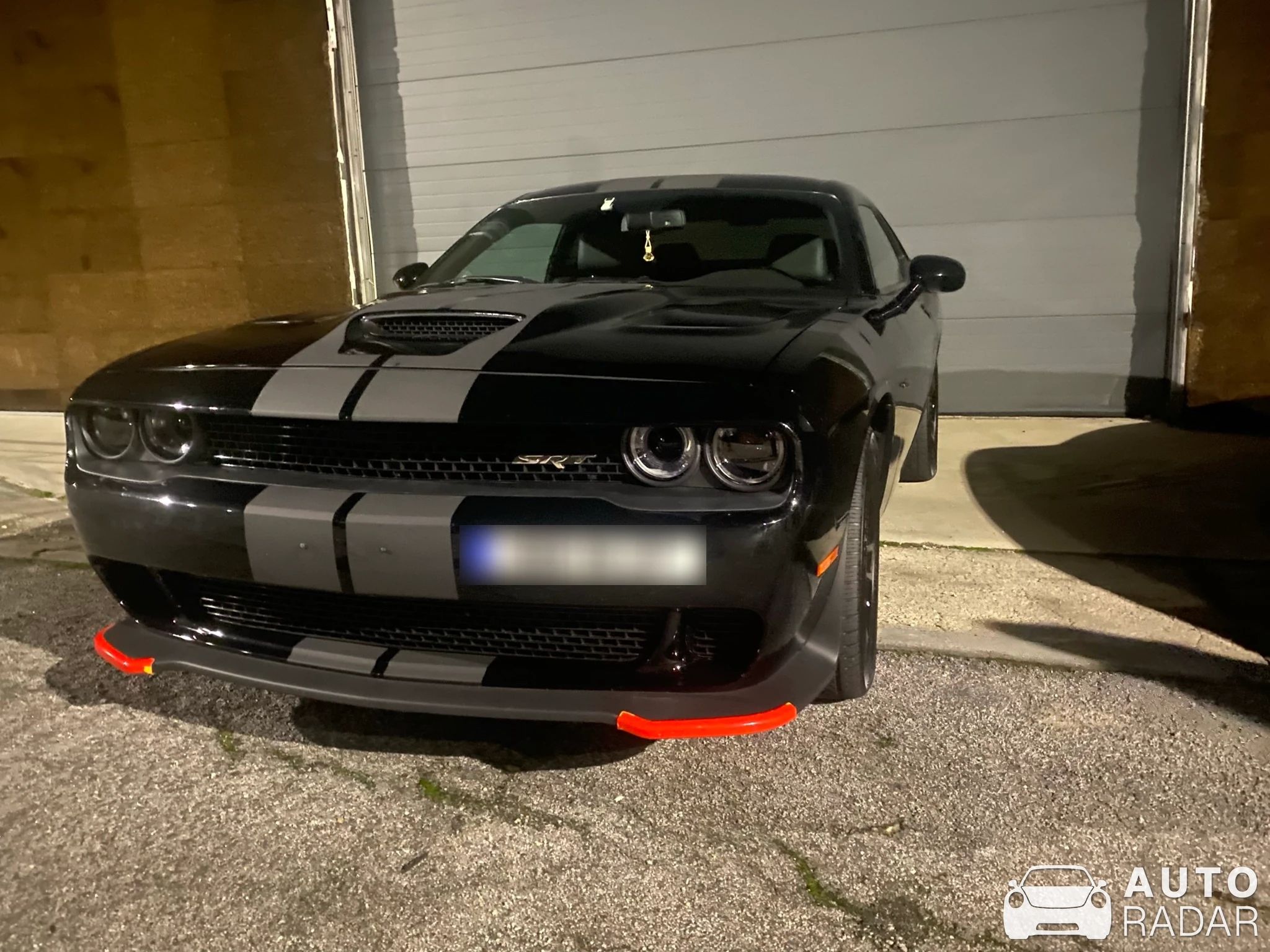 Dodge Challenger SRT Hellcat spotted in Lousada
