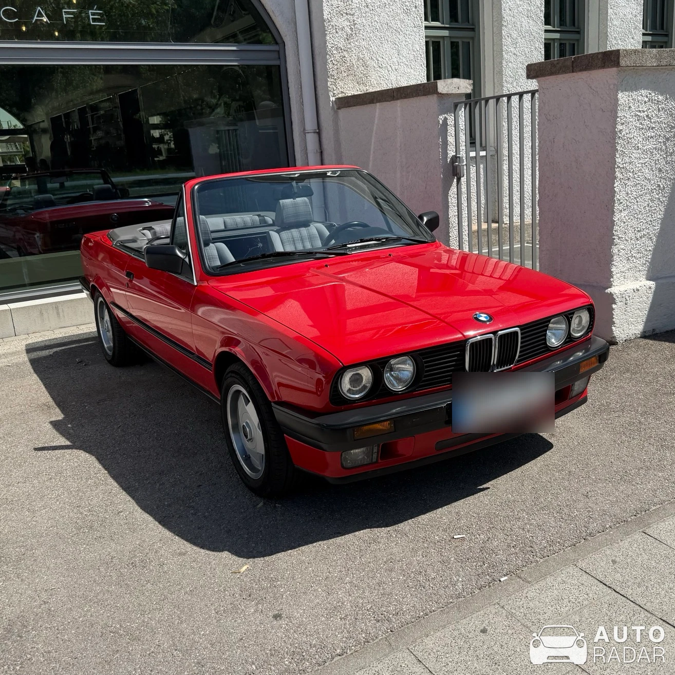 BMW 3 Series E30 Cabriolet spotted in München