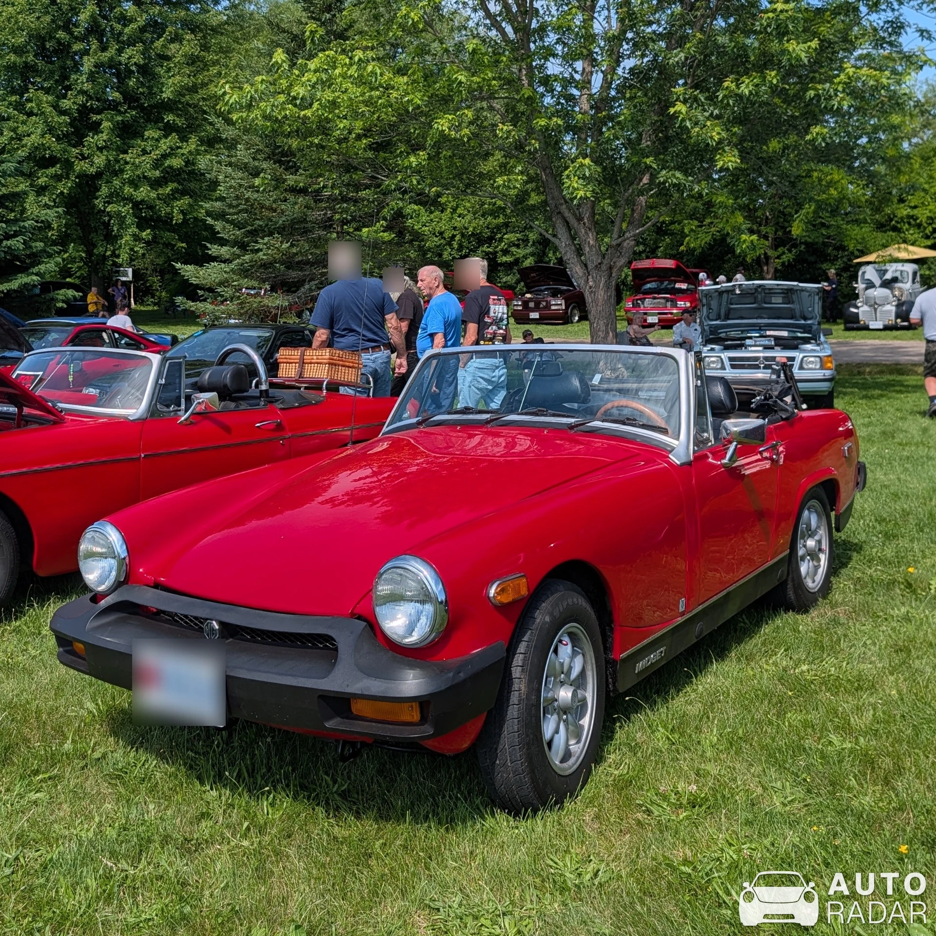 MG Midget spotted in Merrickville