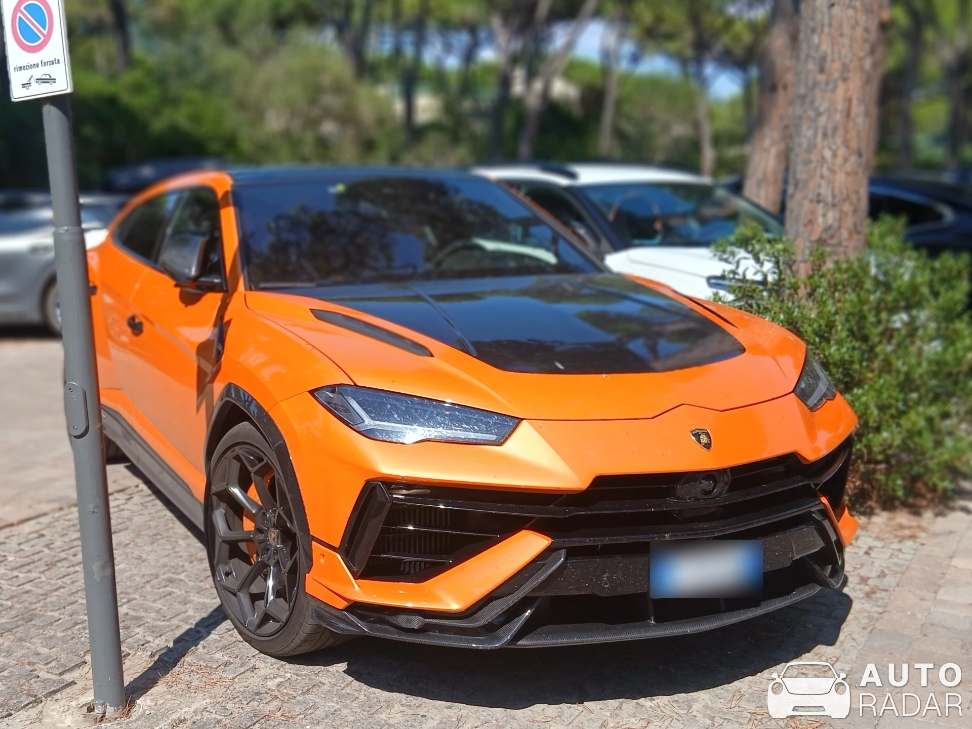 Lamborghini Urus Performante spotted in Castiglione della Pescaia
