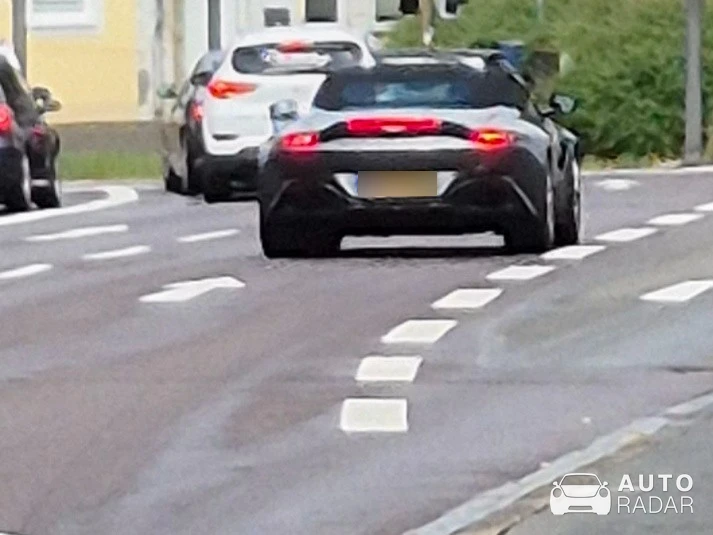 Aston Martin Vantage Roadster 2024 spotted in Trier