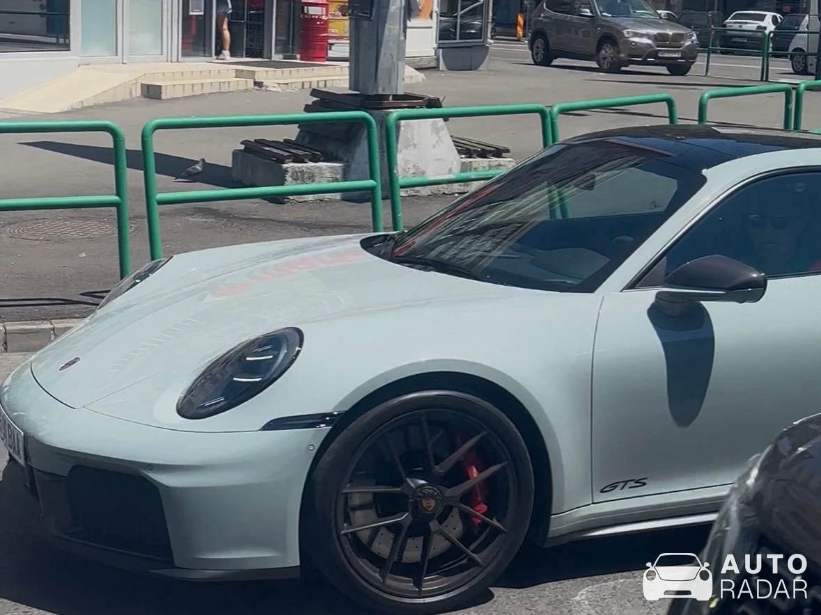 Porsche 992 Carrera GTS MkI spotted in Târgu Mureș
