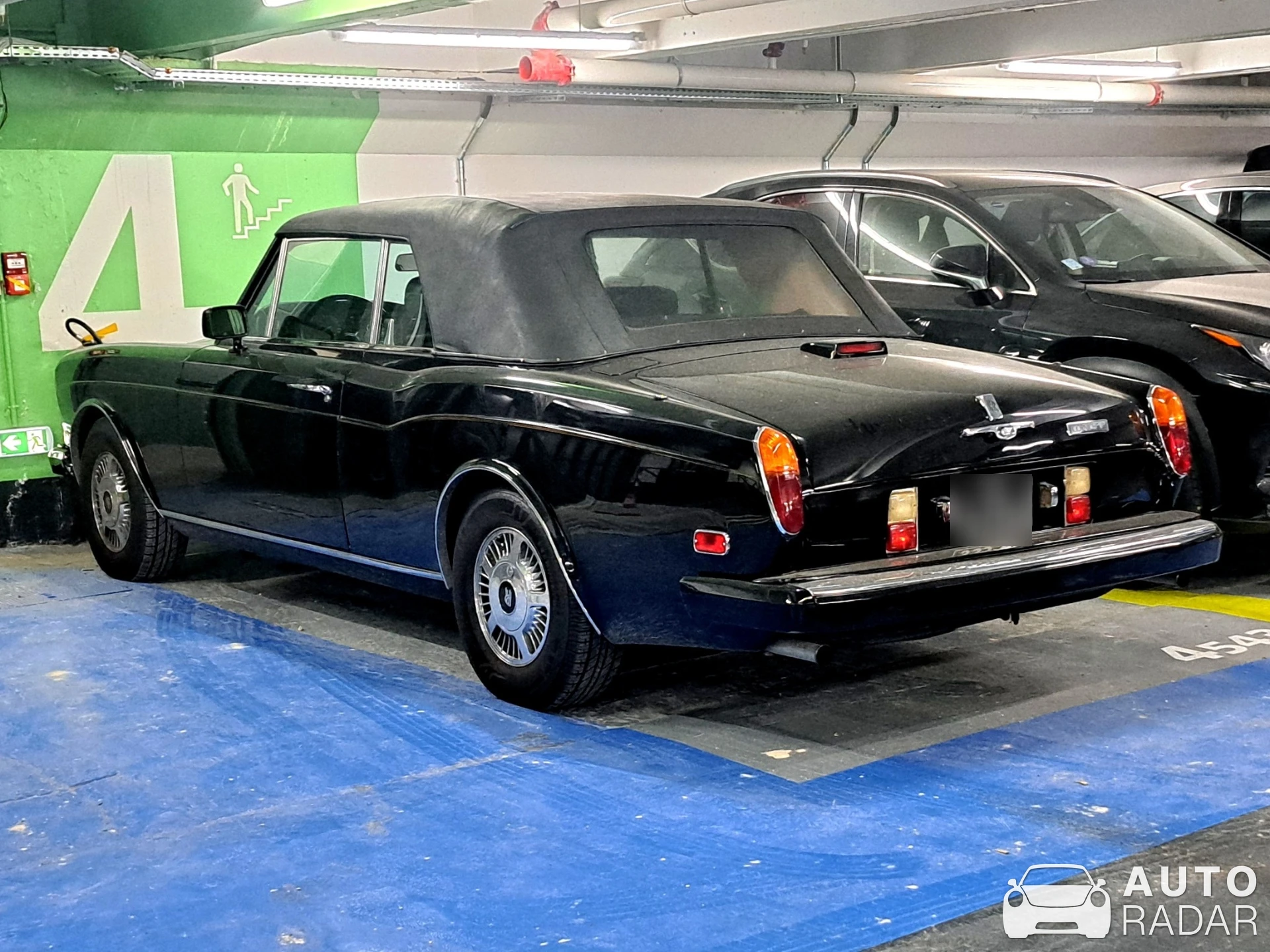 Rolls-Royce Corniche spotted in Paris