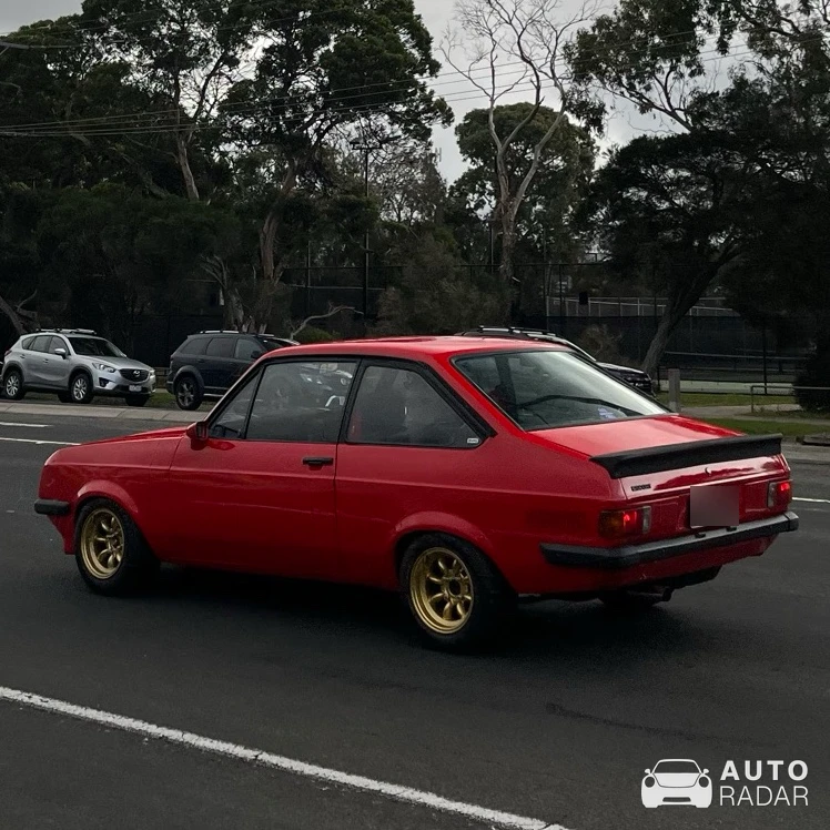 Ford Escort RS2000 spotted in Leopold