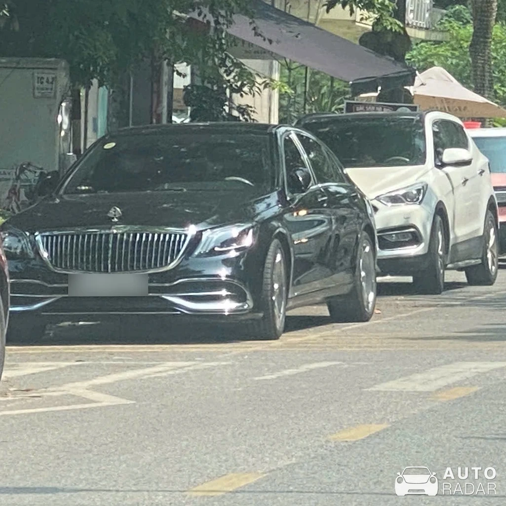 Mercedes-Maybach S 560 spotted in Vĩnh Phúc
