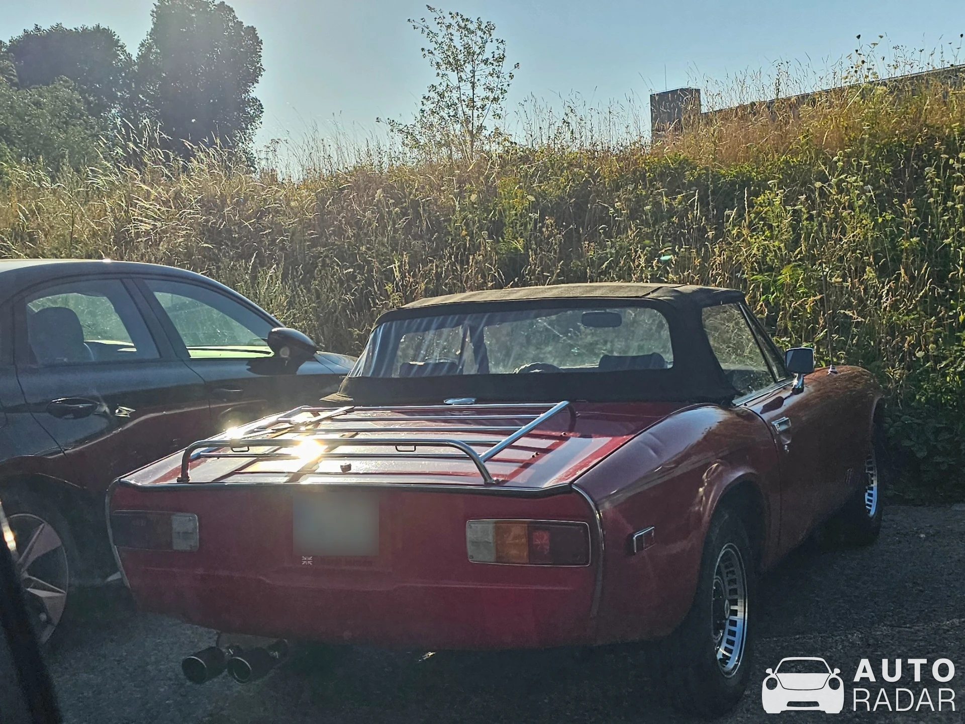 Jensen Interceptor spotted in Düsseldorf