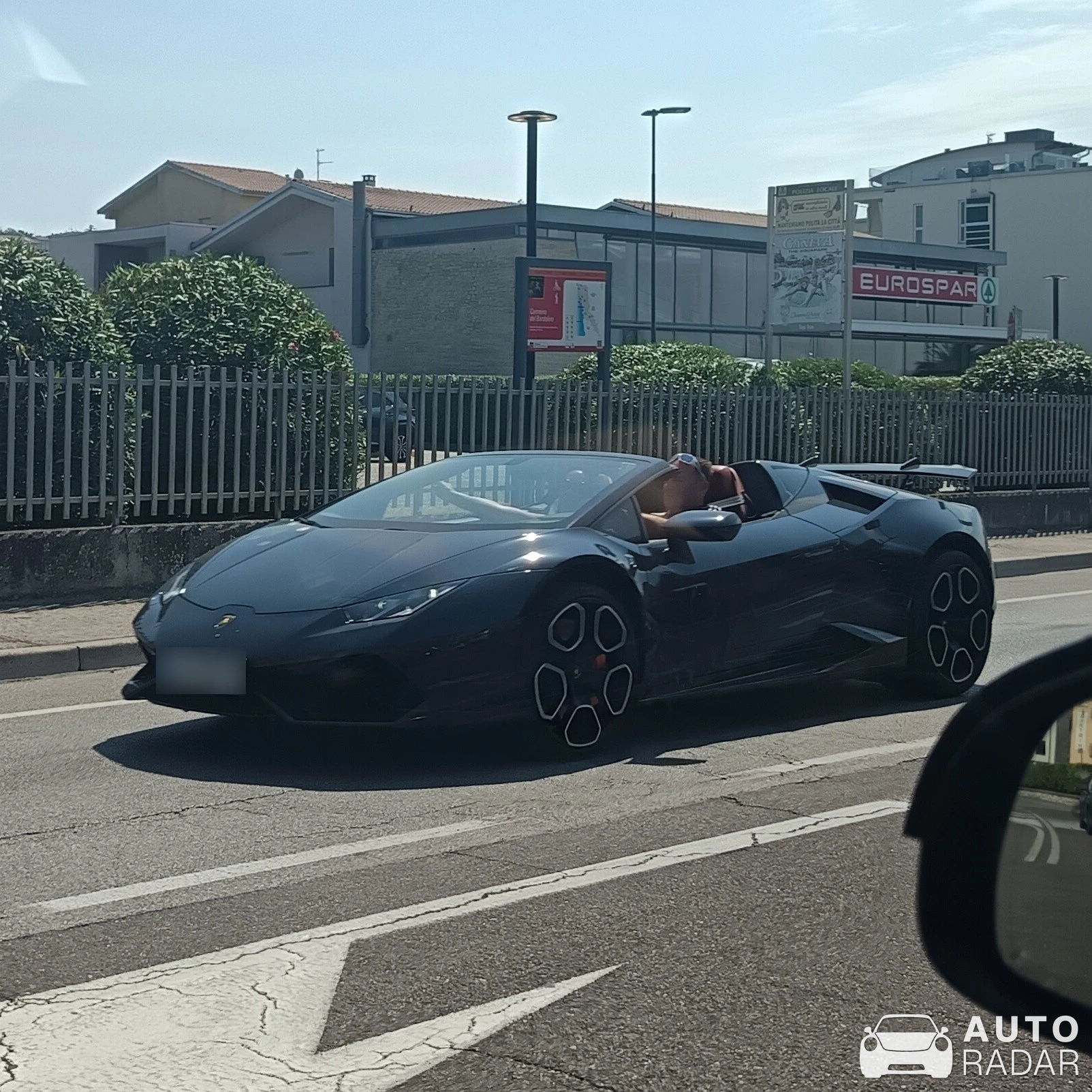 Lamborghini Huracán LP610-4 Spyder spotted in Affi