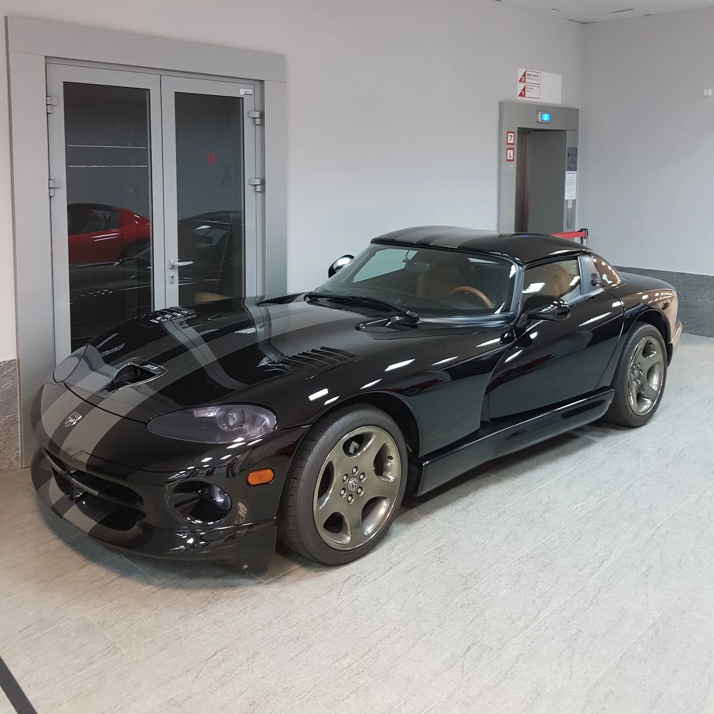 Dodge Viper spotted in Сириус, Россия