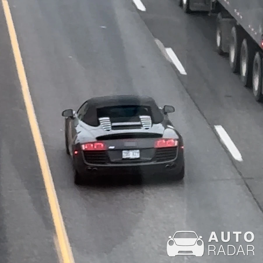 Audi R8 2013 spotted in Terrebonne, Canada