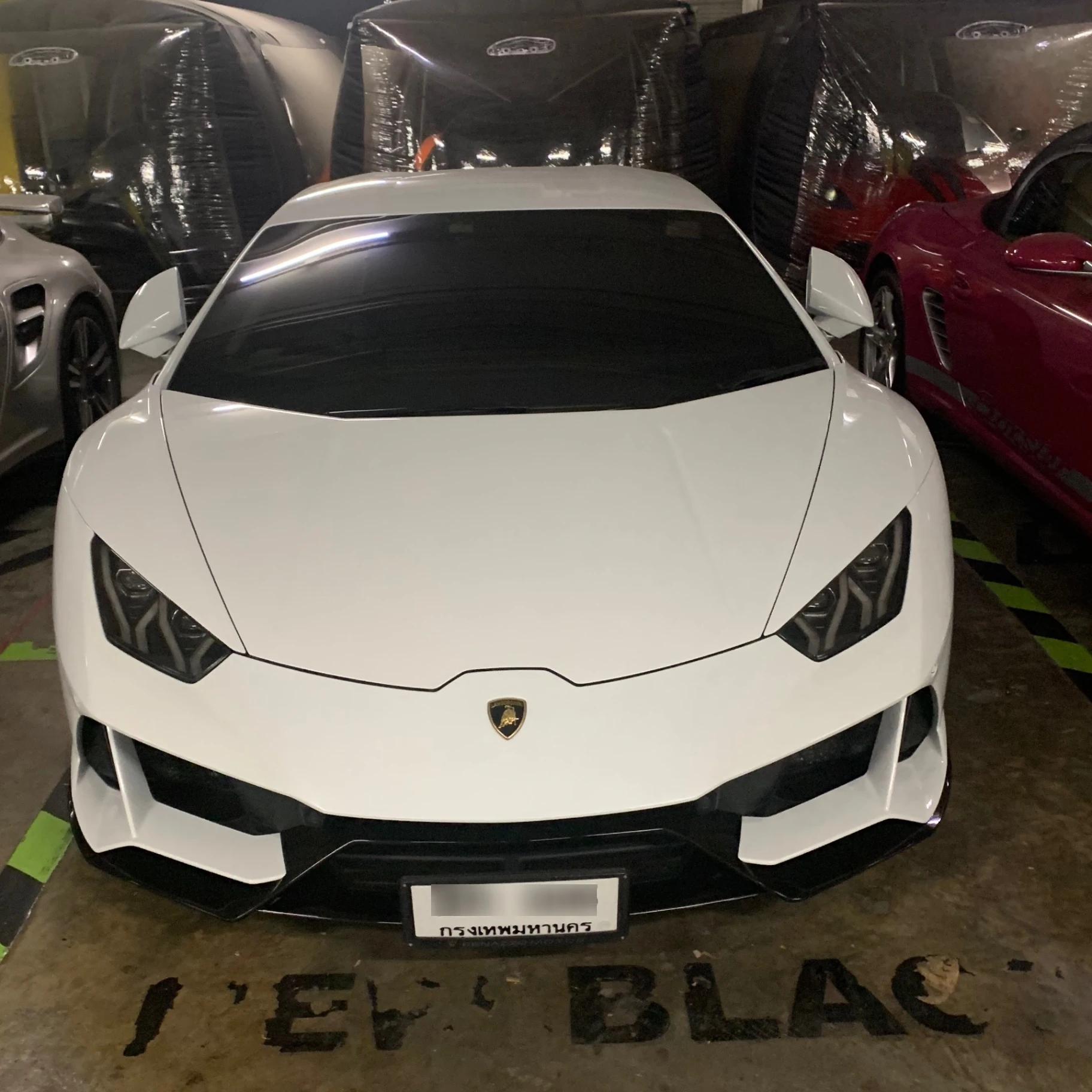 Lamborghini Huracán LP640-4 EVO spotted in Pathum Wan, Thailand