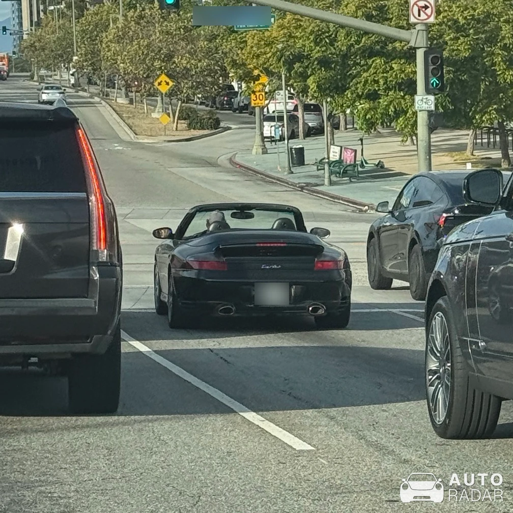 Porsche 996 Turbo Cabriolet spotted in Los Angeles