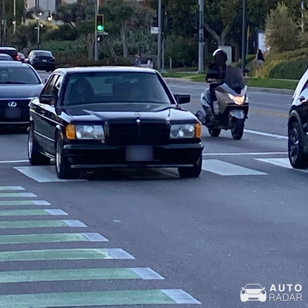 Mercedes-Benz S-Klasse W126 spotted in Beverly Hills