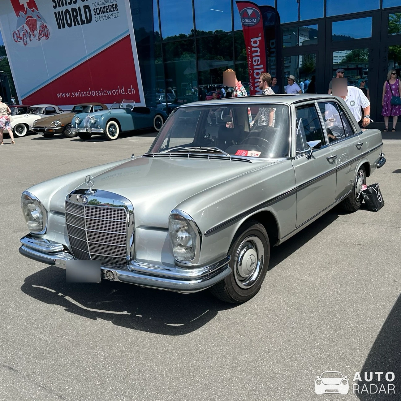 Mercedes-Benz 250 SE spotted in Luzern