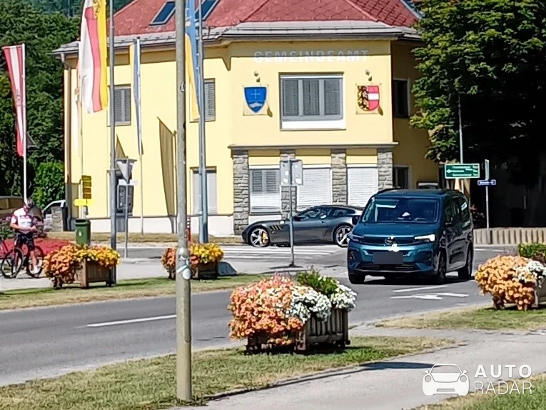 Ferrari GTC4Lusso spotted in Jesenice
