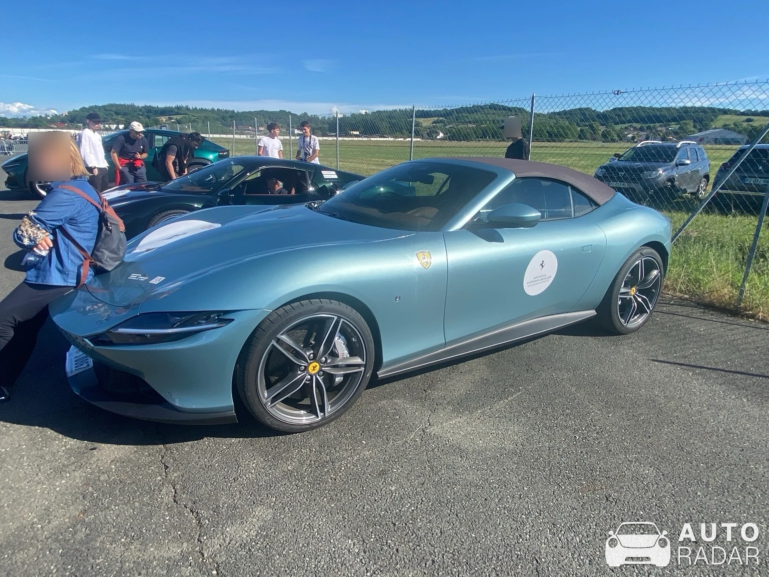 Ferrari Roma Spider spotted in Le Sequestre