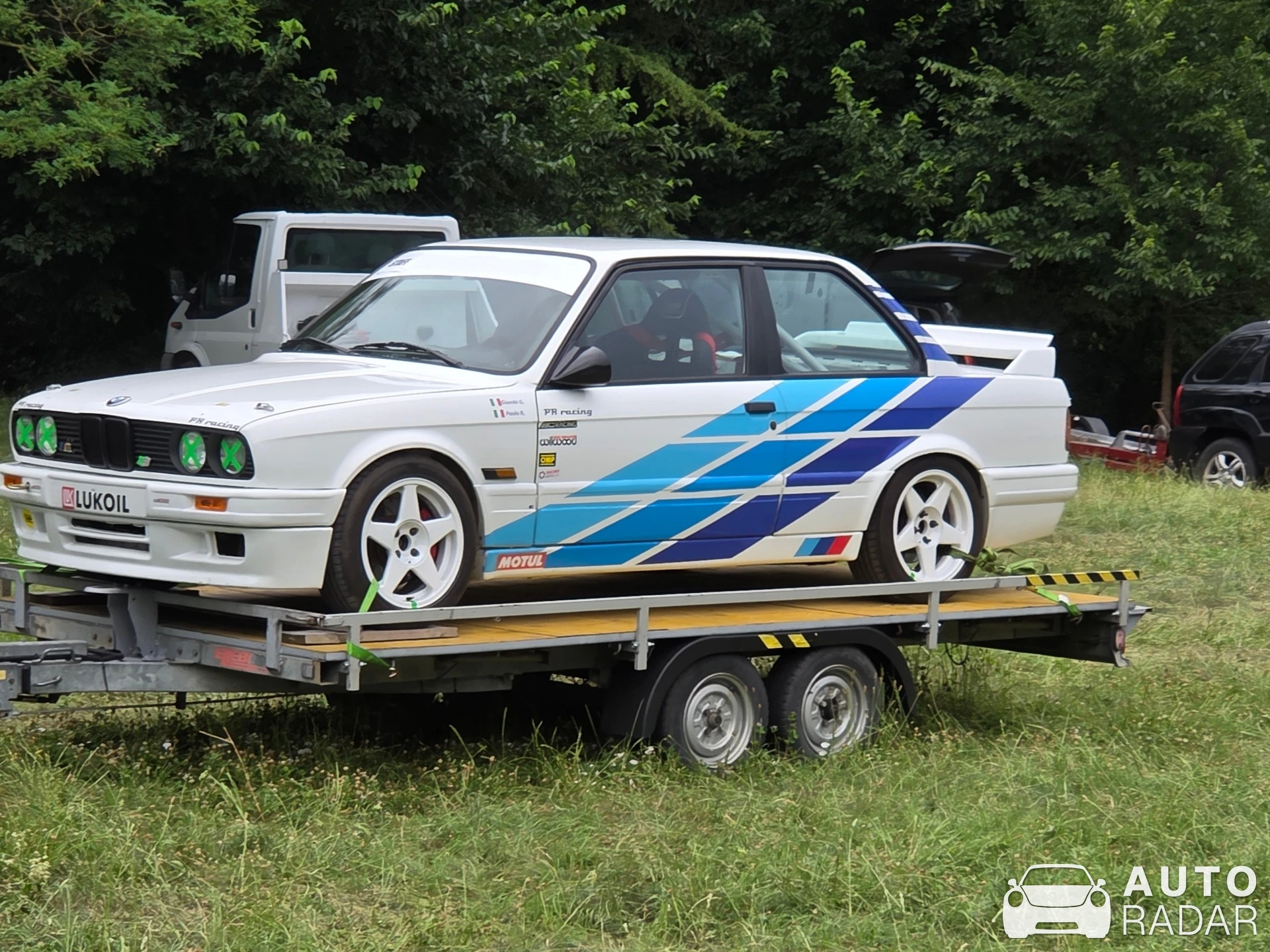 BMW 3 Series E30 spotted in Paspardo