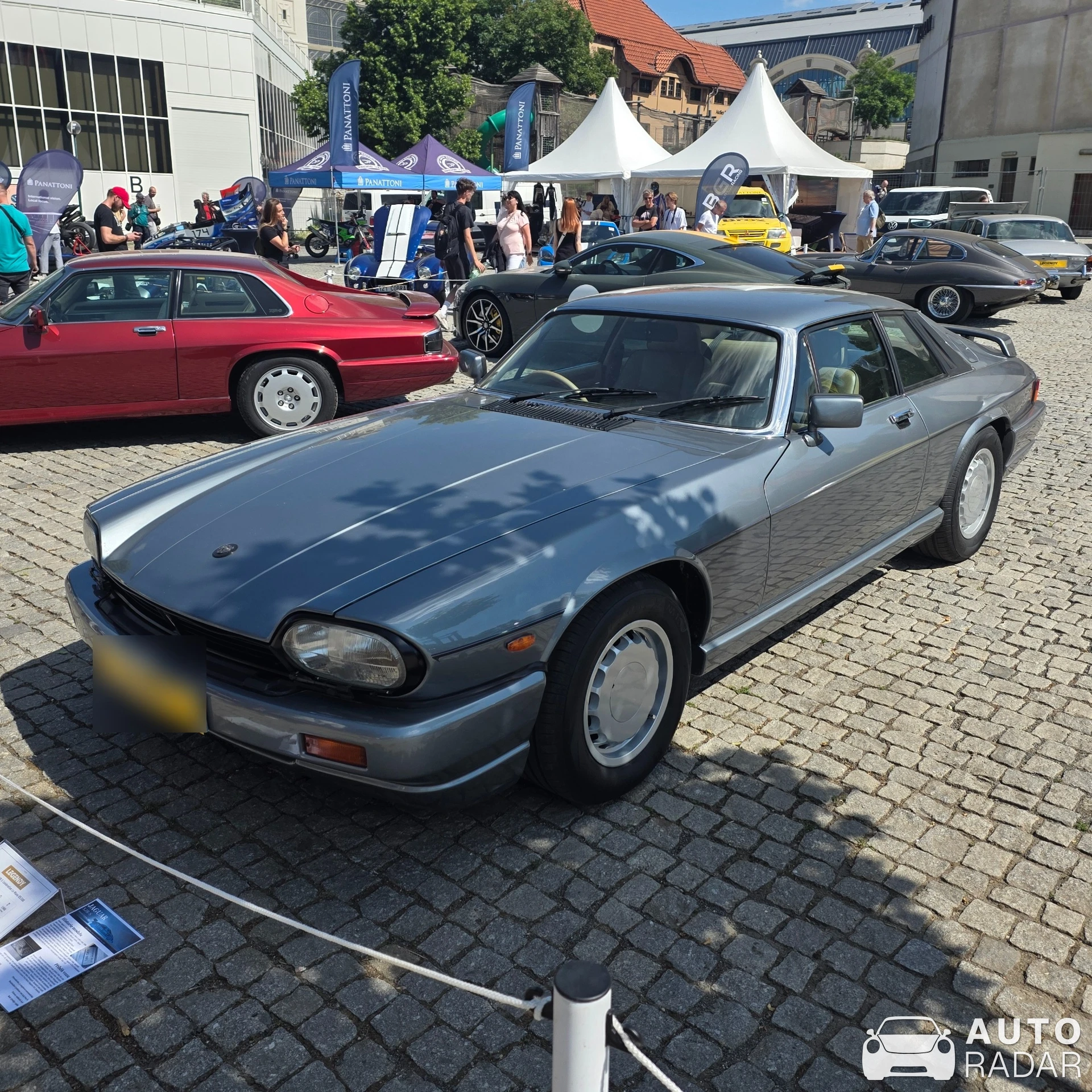 Jaguar XJS V12 spotted in Praha