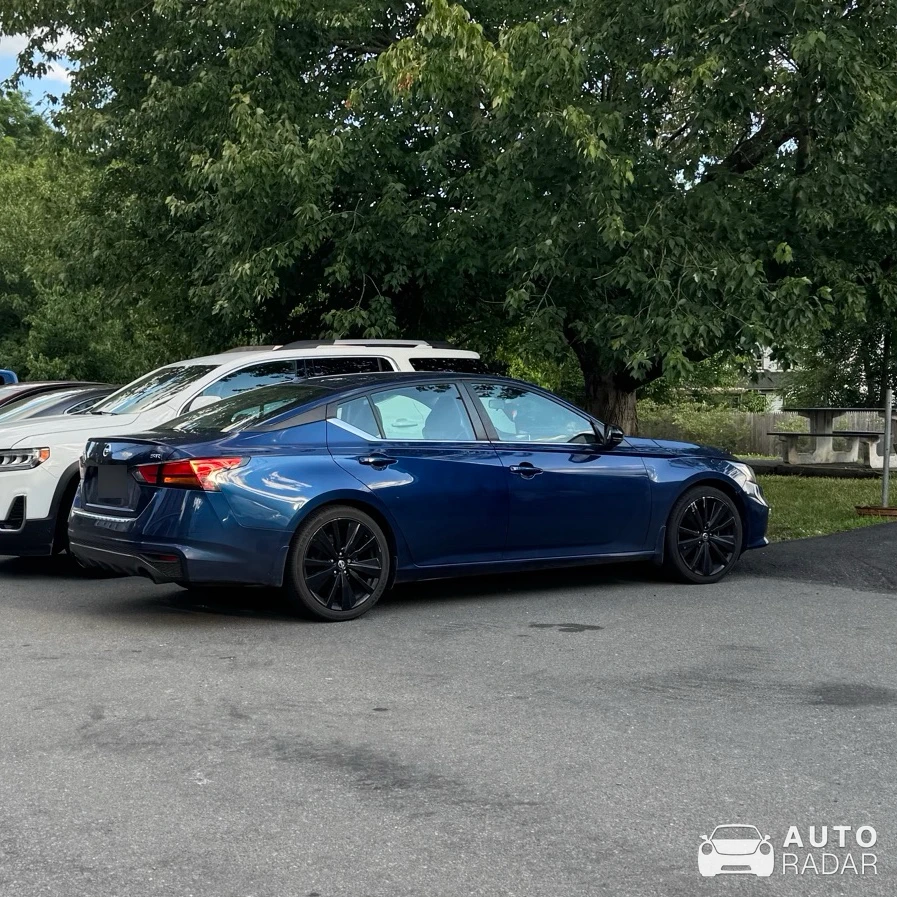 Nissan Altima SR spotted in Stockton