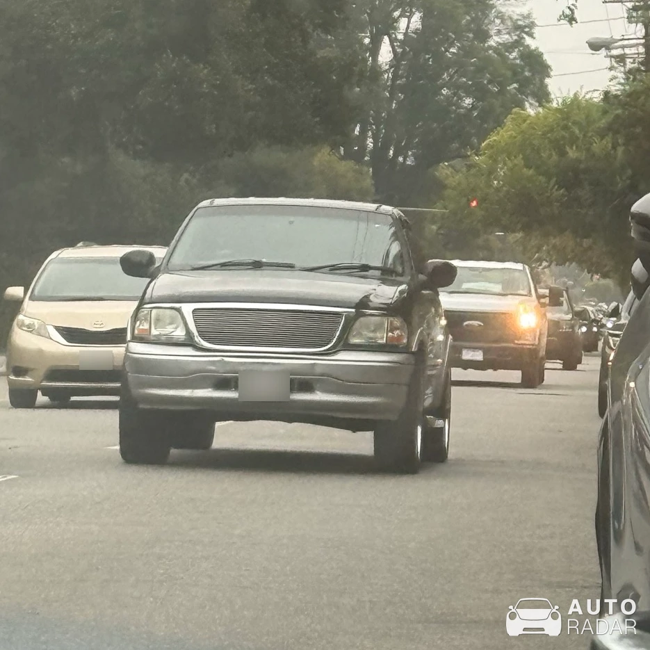 Ford F-150 Harley Davidson spotted in Los Angeles