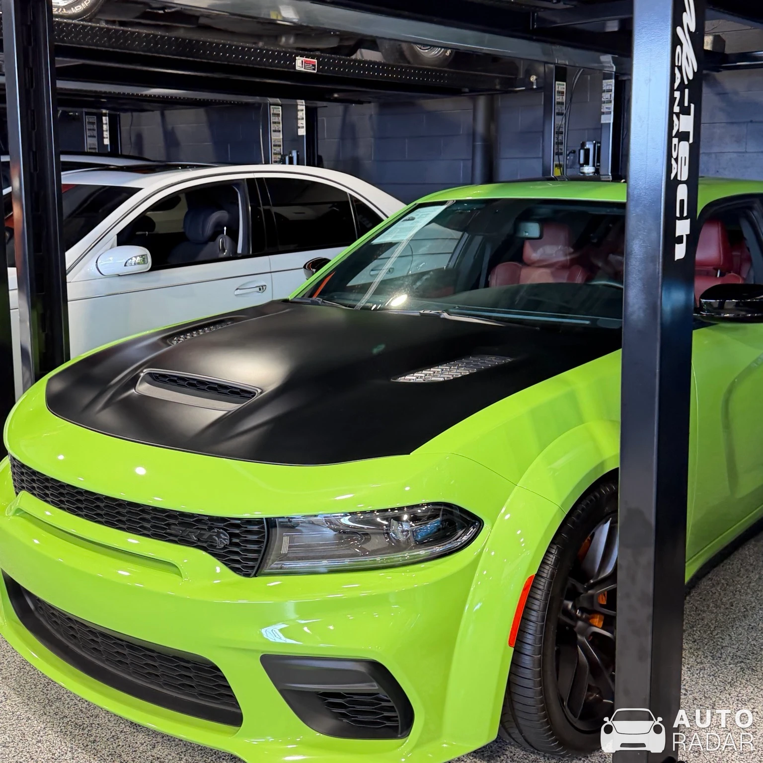 Dodge Charger SRT Hellcat Widebody spotted in St-Eustache