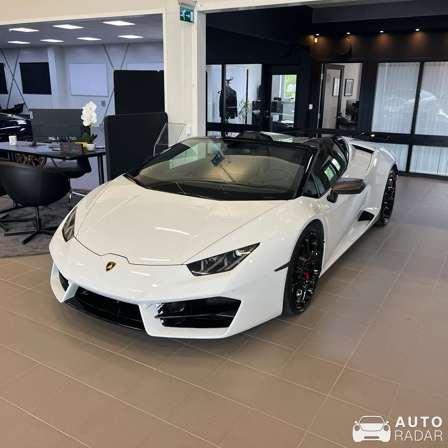 Lamborghini Huracán LP580-2 Spyder spotted in Vega