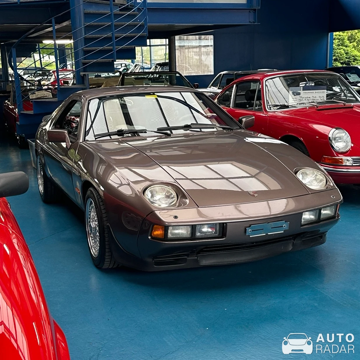 Porsche 928 S spotted in Oberweningen