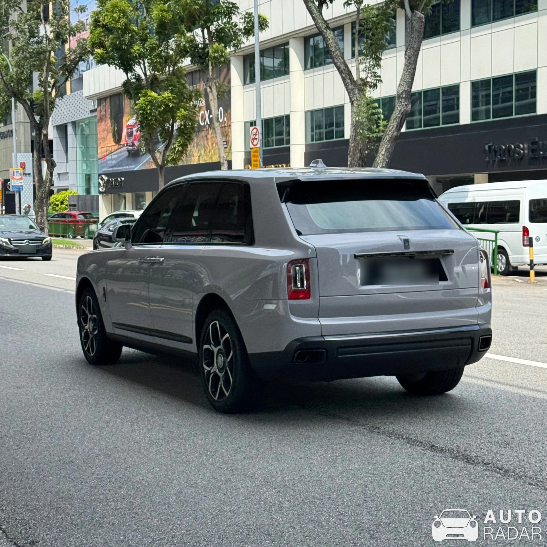 Rolls-Royce Cullinan Black Badge spotted in Singapore