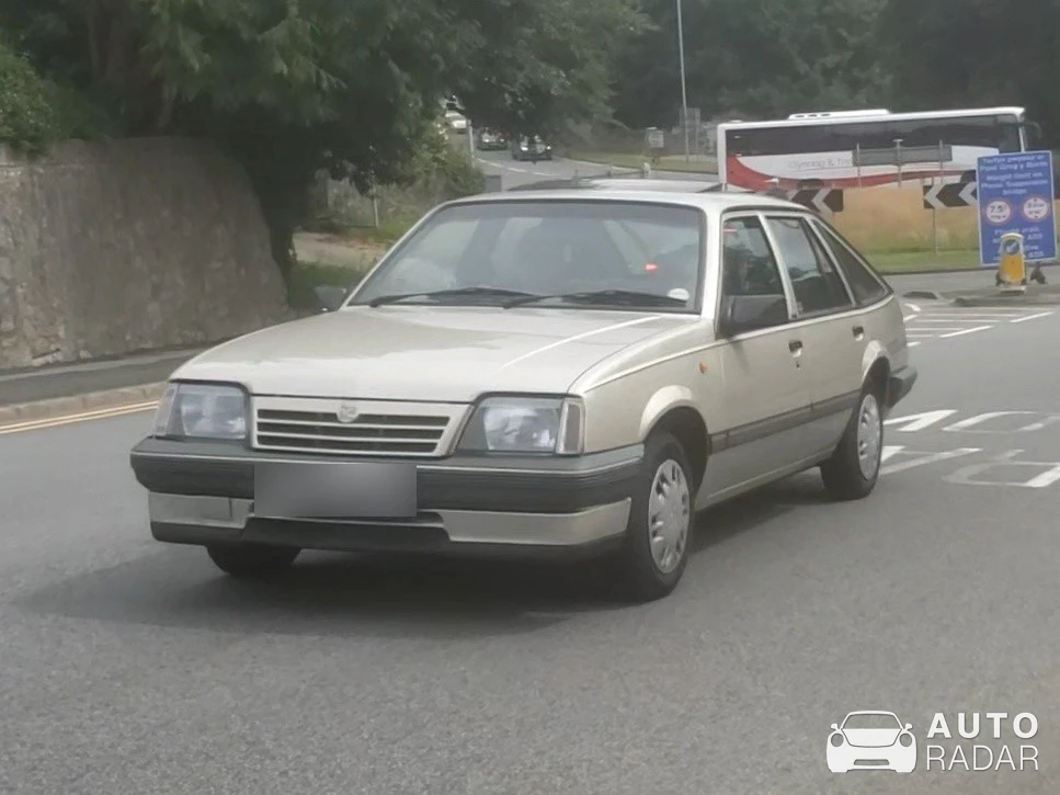 Vauxhall Cavalier spotted in Menai Bridge