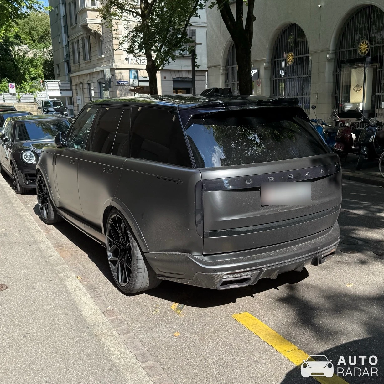 Land Rover Range Rover spotted in Zürich