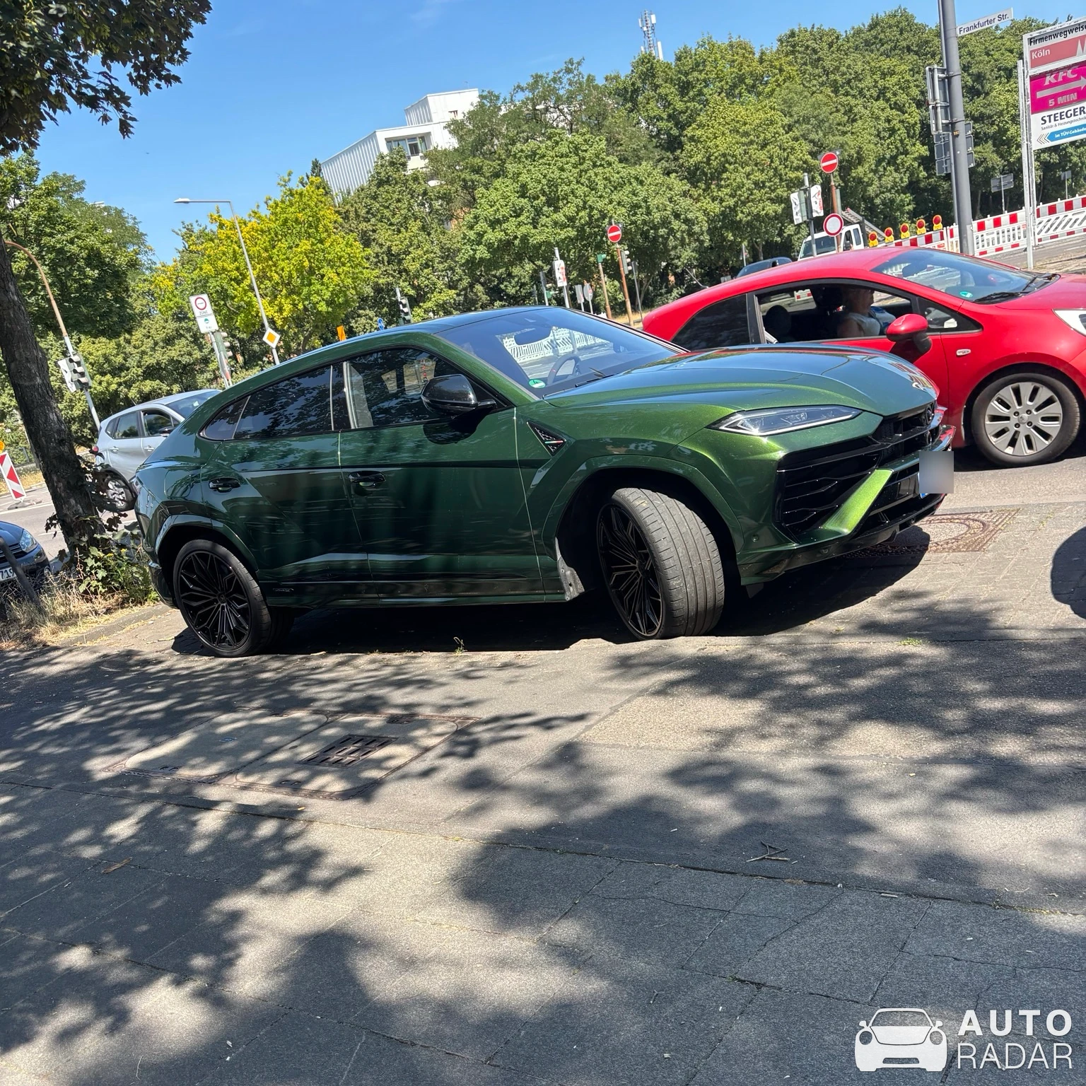 Lamborghini Urus SE spotted