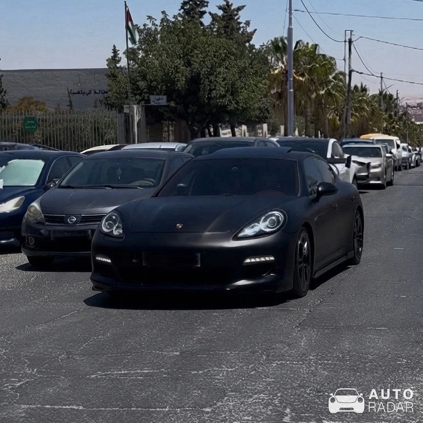 Porsche 970 Panamera S spotted in Amman