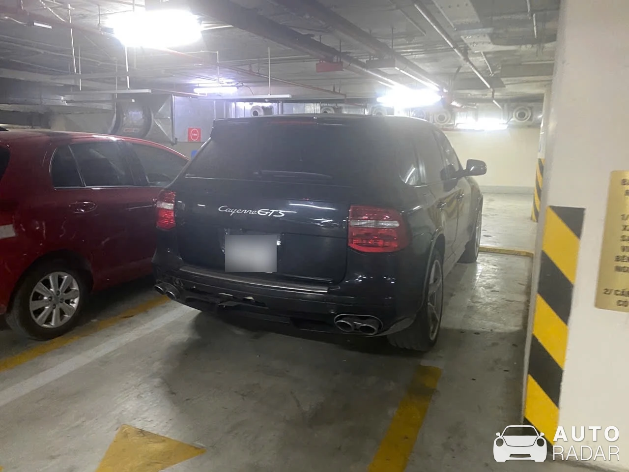 Porsche Cayenne GTS spotted in Hanoi