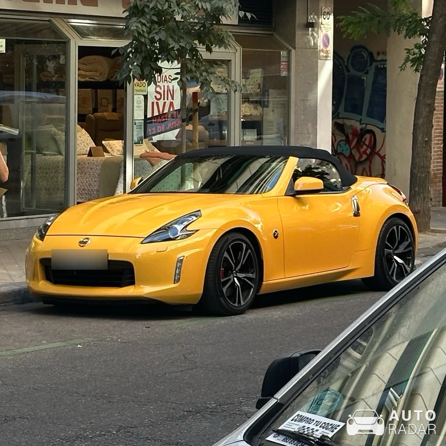 Nissan 370Z Roadster spotted in Madrid
