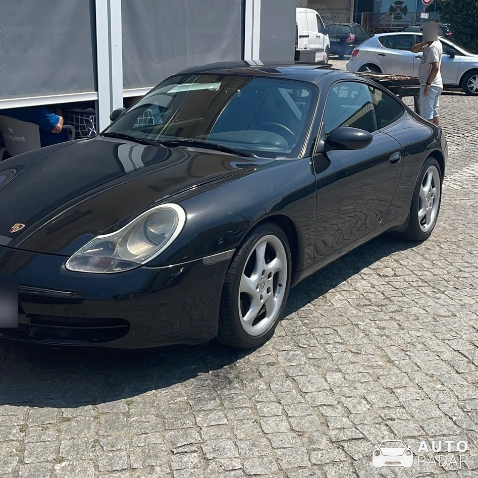 Porsche 996 Carrera spotted in Madrid