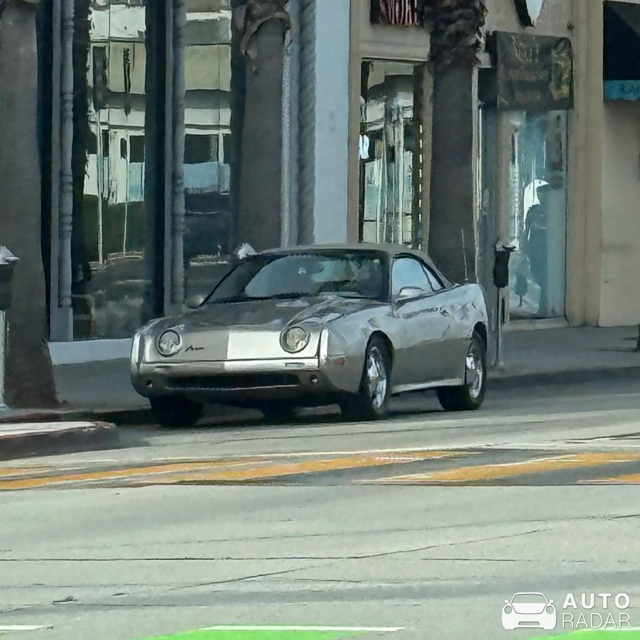 Studebaker Avanti R2 spotted in Santa Monica