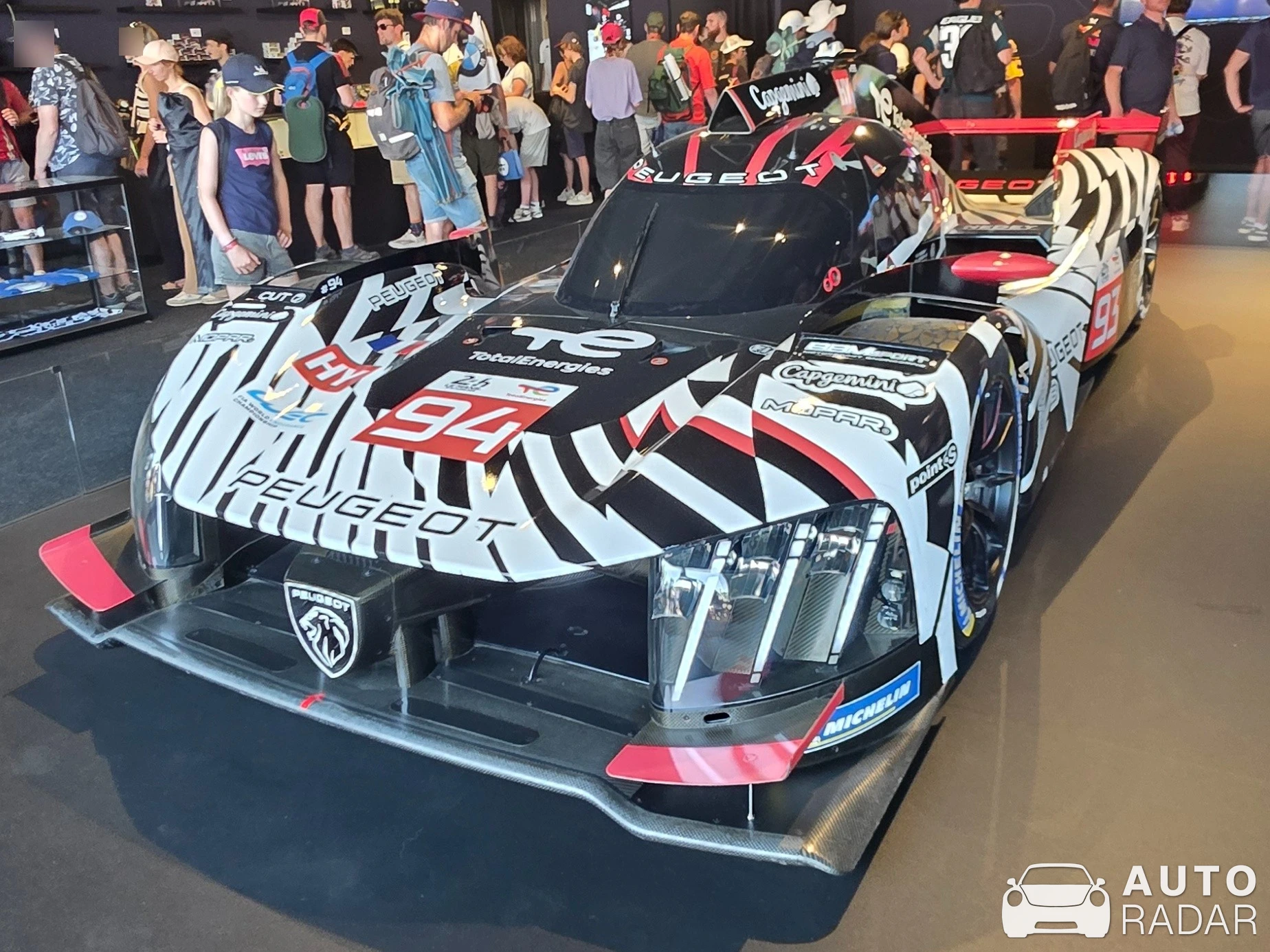 Peugeot 9X8 spotted in Le Mans