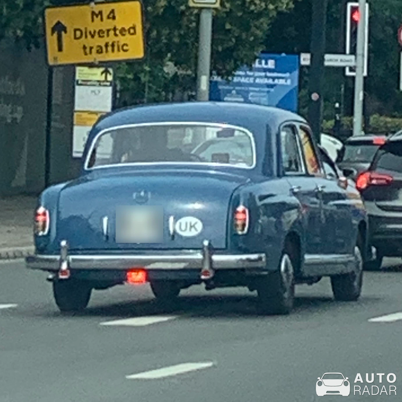 Rover P5 spotted in Brentford