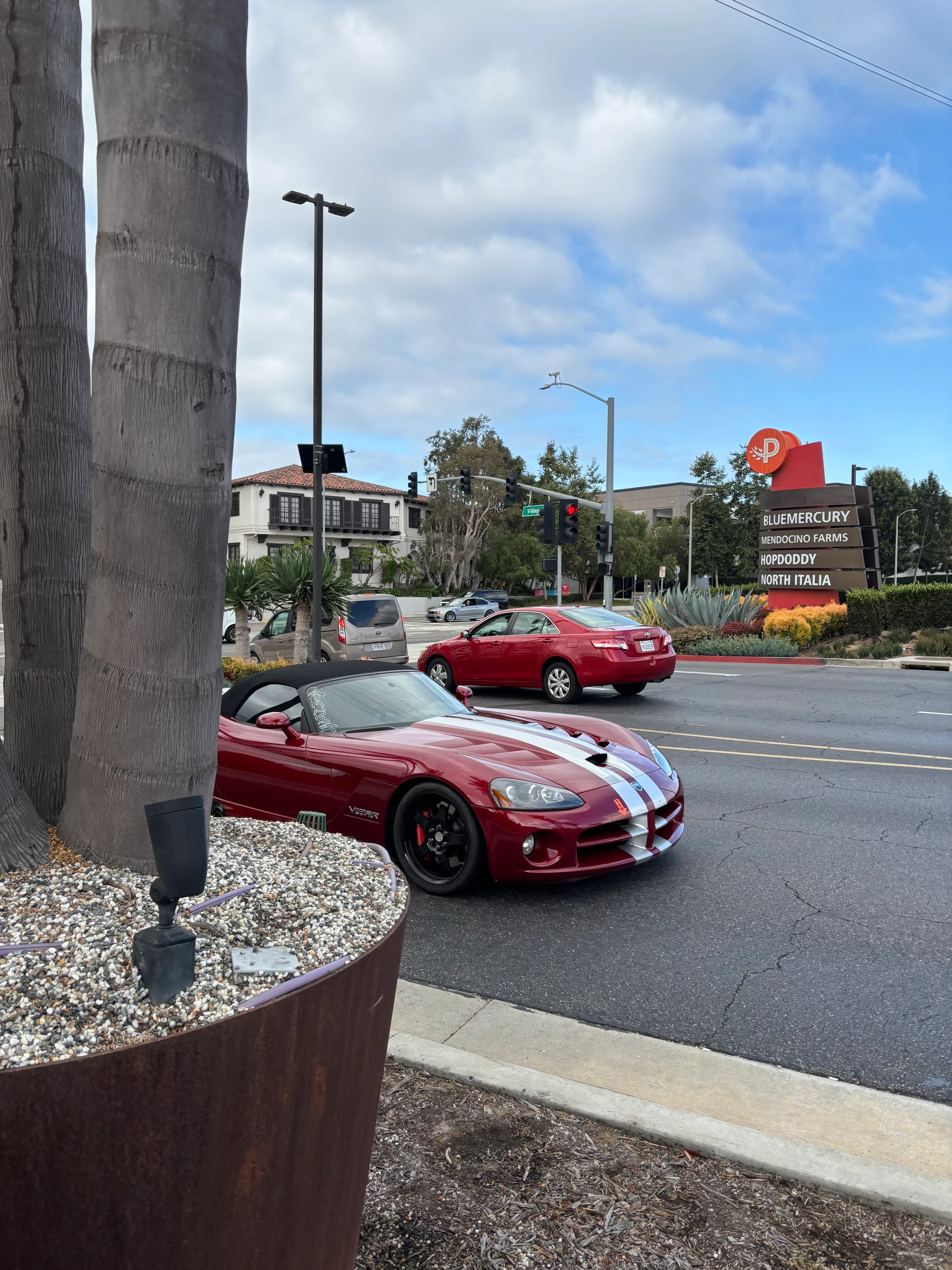 Dodge Viper SRT-10 Roadster spotted in El Segundo