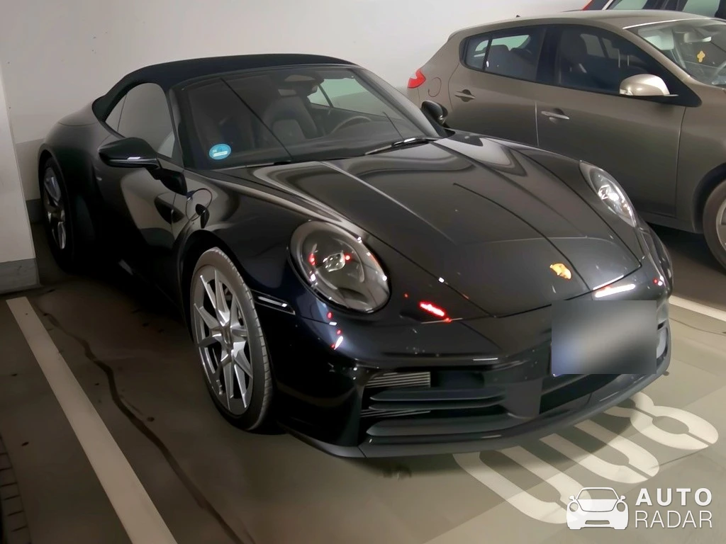 Porsche 992 Carrera Cabriolet MkI spotted in Ljubljana