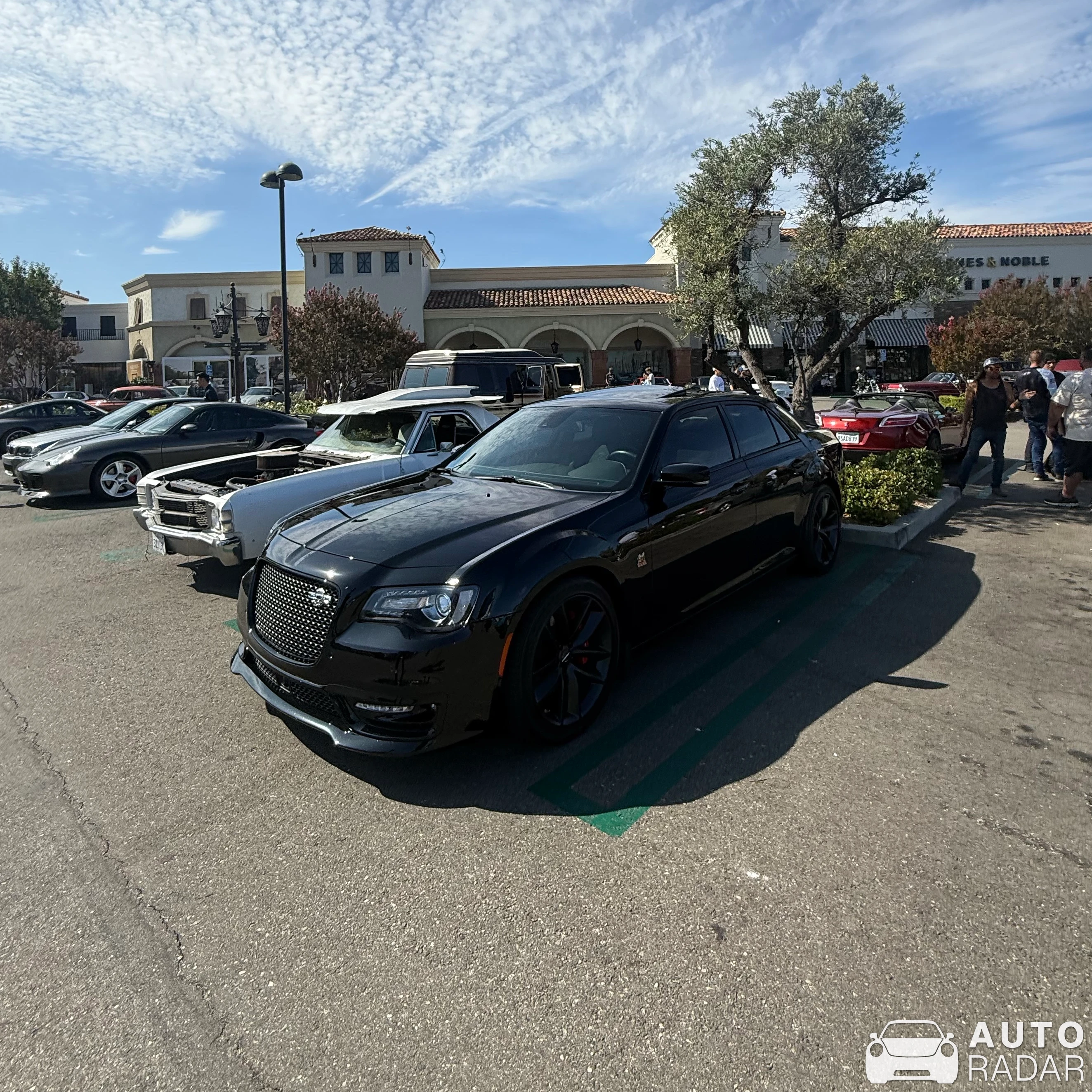 Chrysler 300C spotted in Thousand Oaks