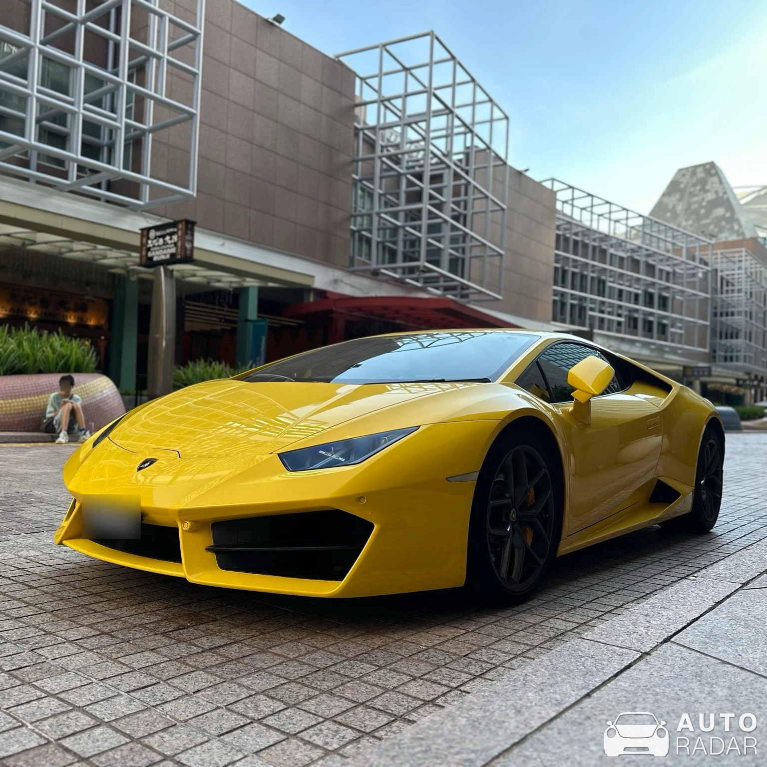 Lamborghini Huracán LP580-2 spotted in Singapore