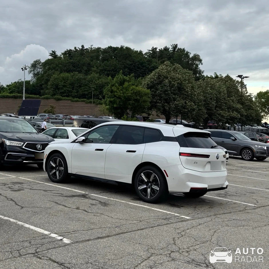 BMW iX2 spotted in Woodbury
