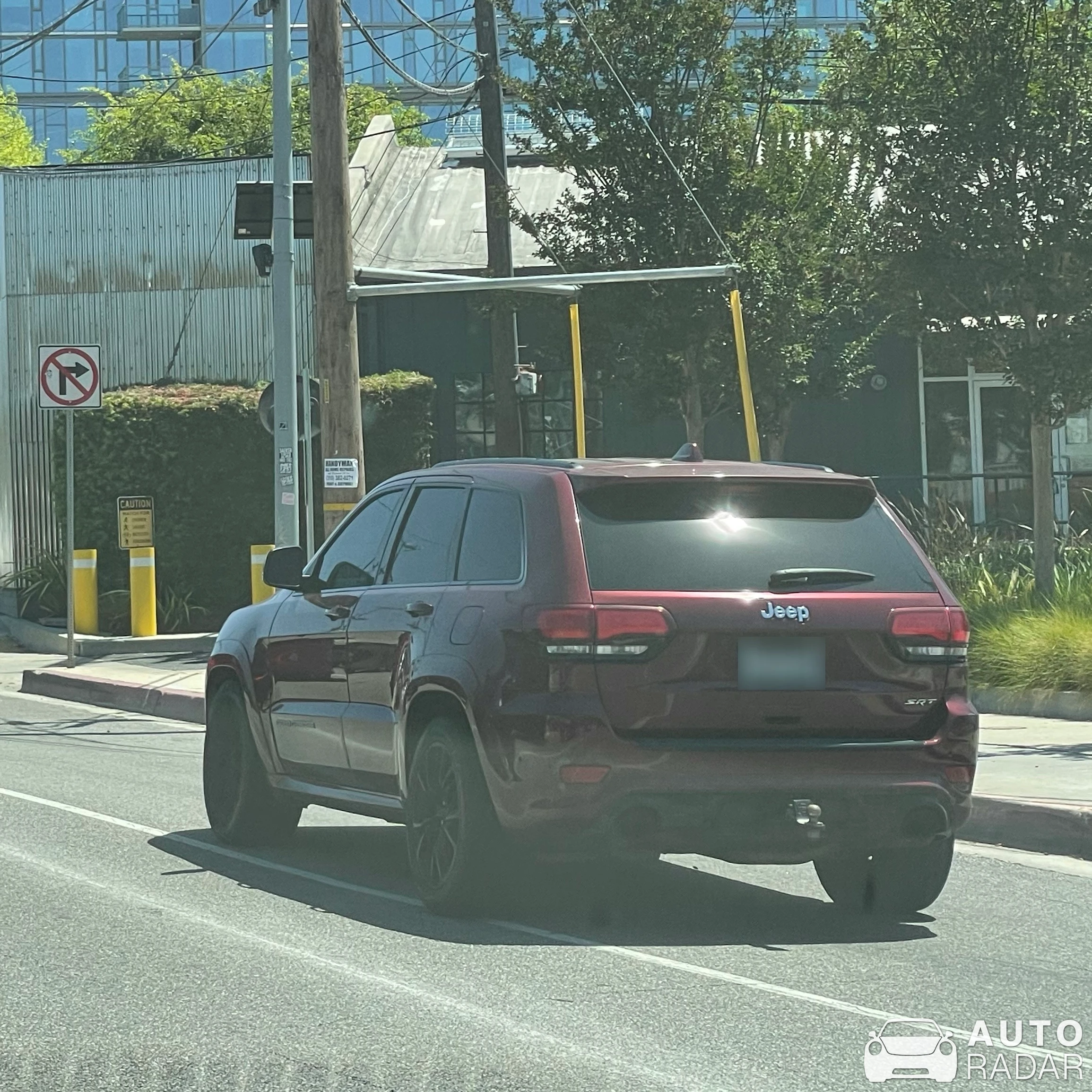 Jeep Grand Cherokee SRT 2017 spotted in Culver City