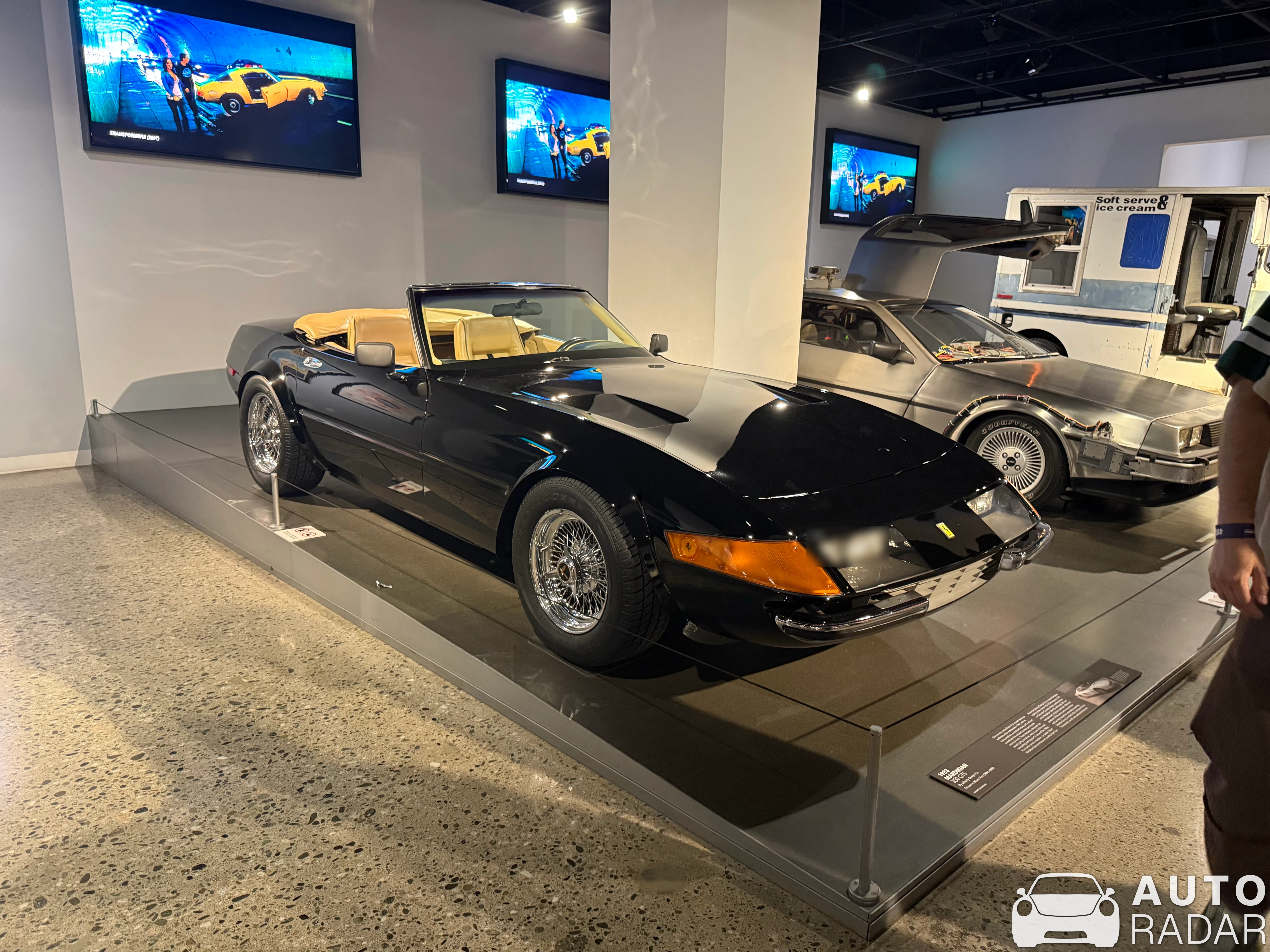 Ferrari 365 GTS/4 Daytona spotted in Los Angeles