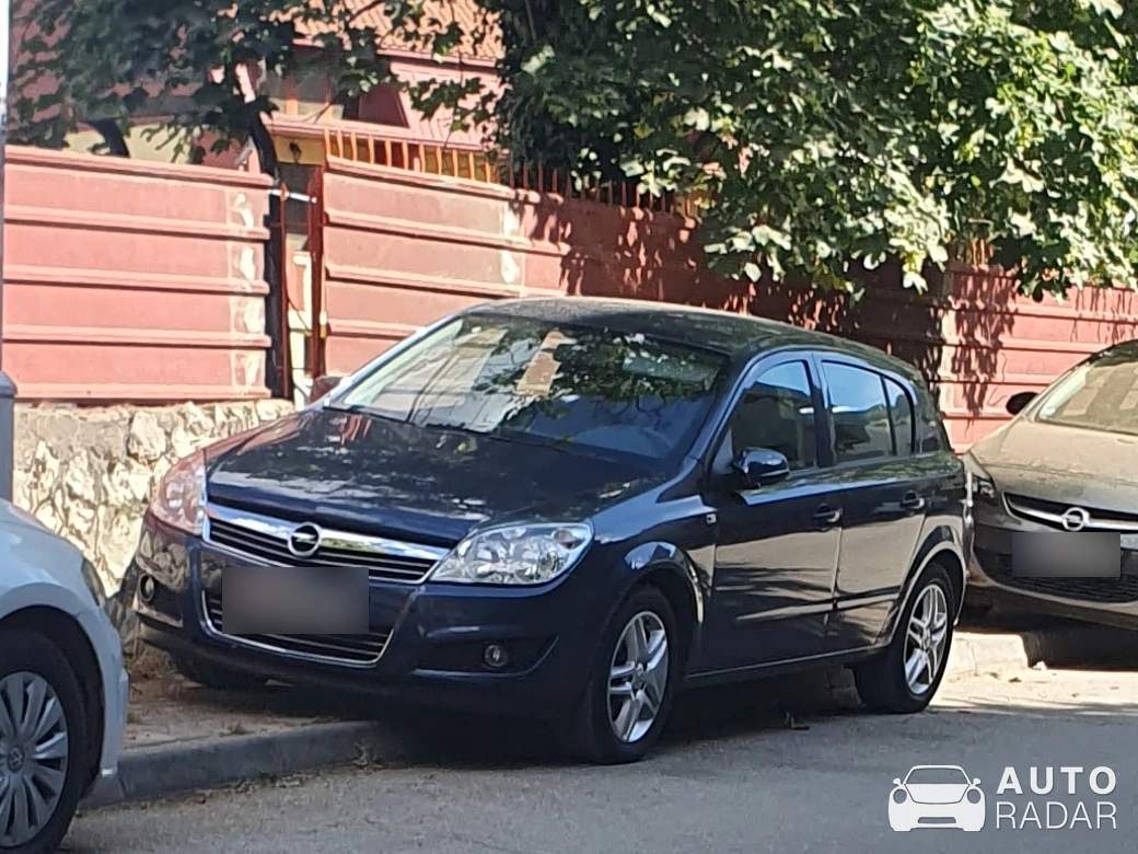 Opel Astra spotted in Skopje