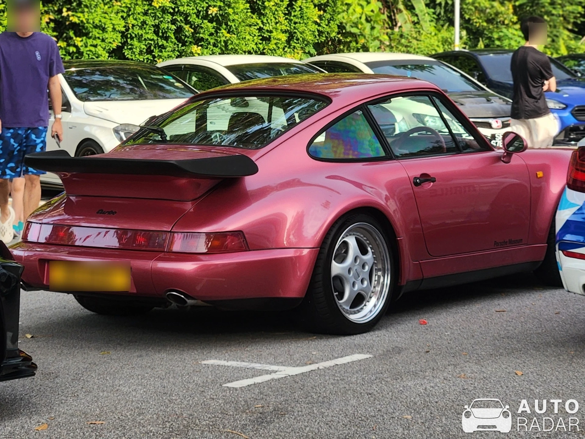 Porsche 964 Turbo 3.3 spotted in Singapore