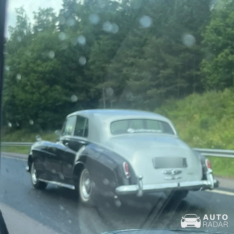 Rolls-Royce Silver Cloud spotted in Veikkola