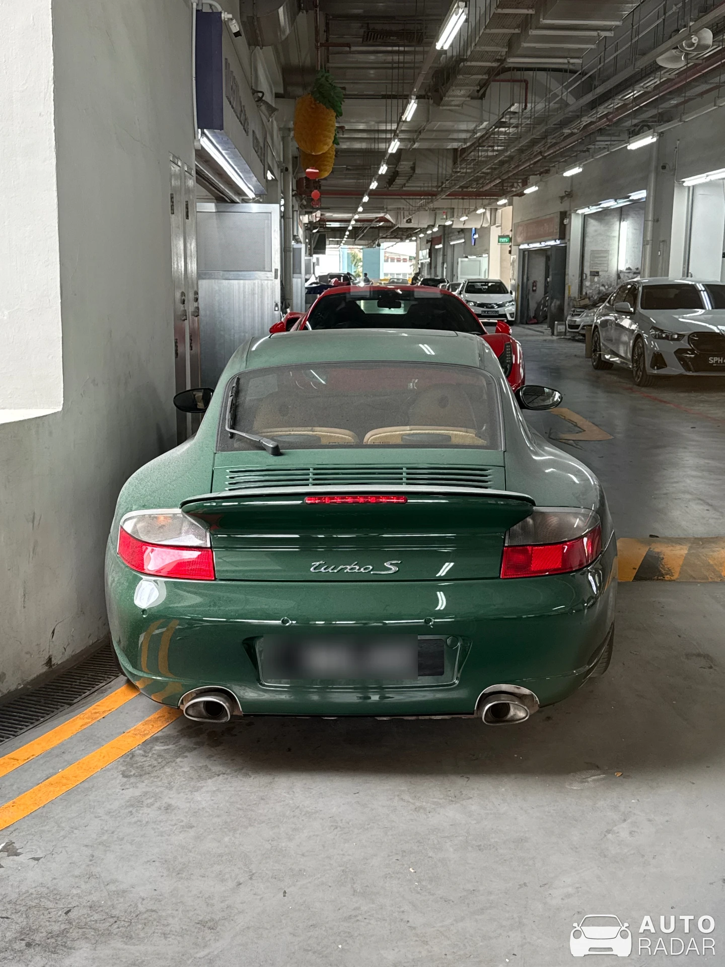 Porsche 996 Turbo S spotted in Singapore